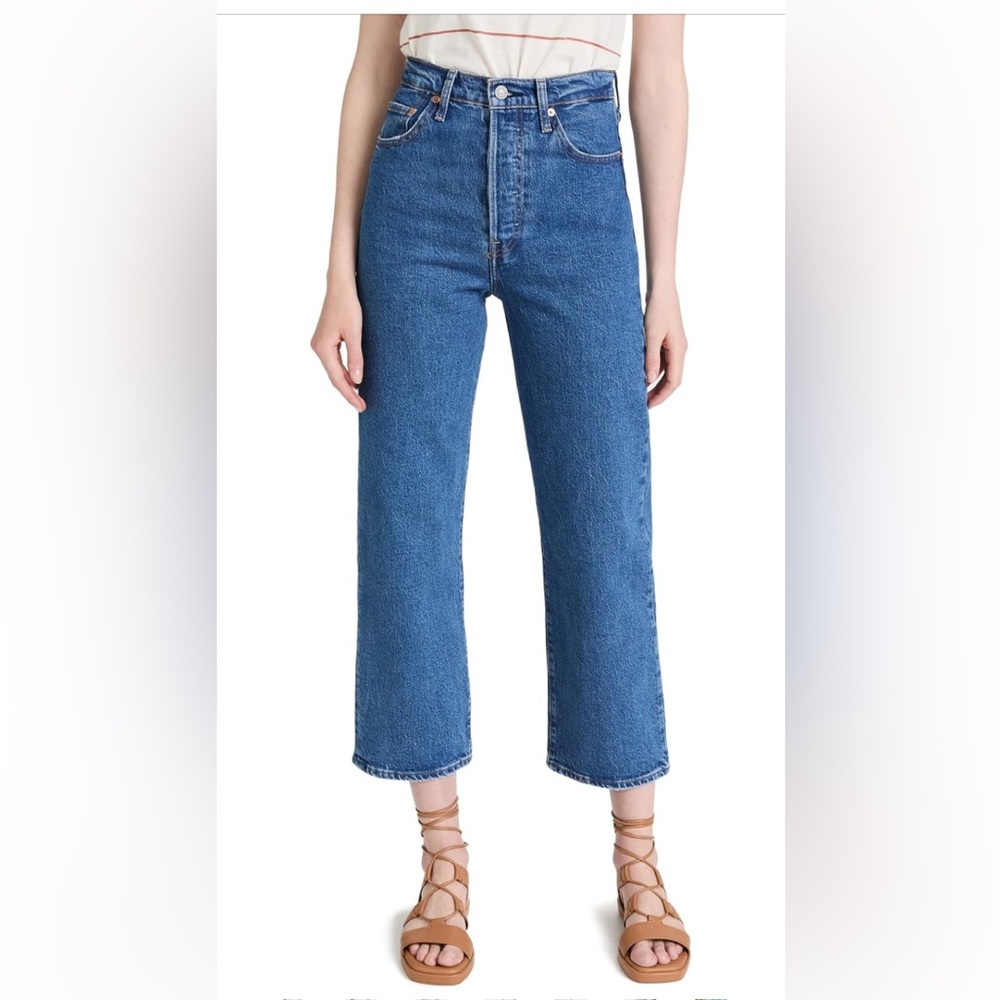 Levi's Women's Premium Ribcage Straight Ankle Jeans, size 28